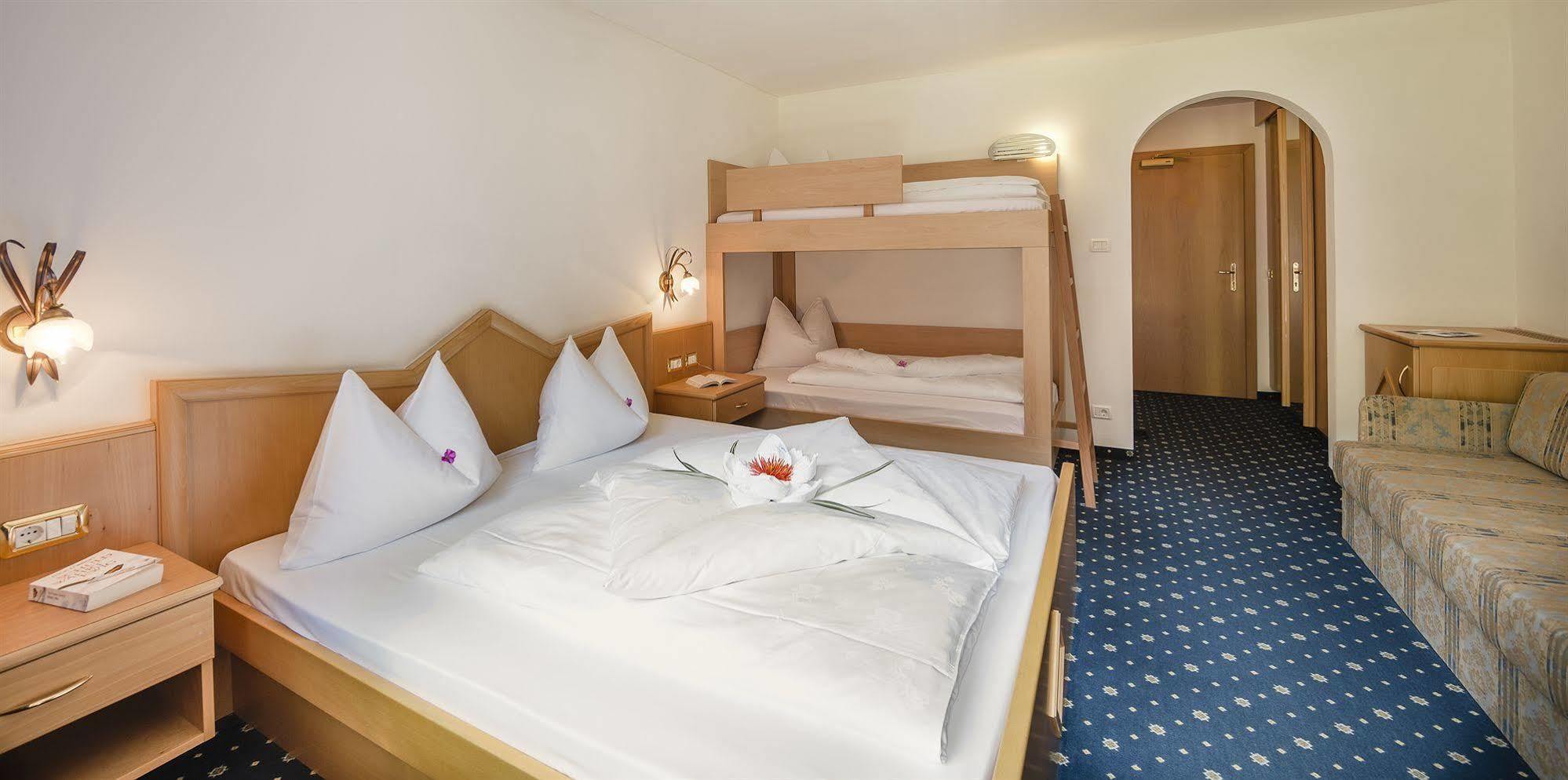 Hotel Bergkristall Brennero Kültér fotó